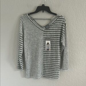 Gray and White 3/4 Sleeve Tunic